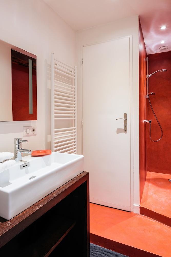 La Maison Des Courtines Appartement *